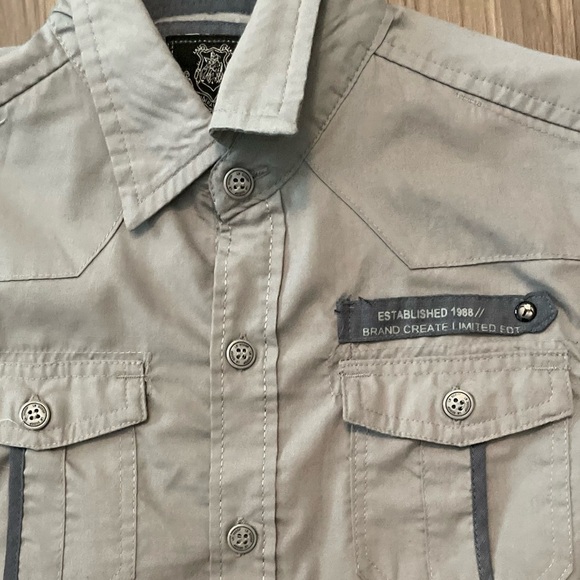 LR Scoop New York Boys Gray Short Sleeve Button Down Shirt Lightweight size S - Picture 3 of 5